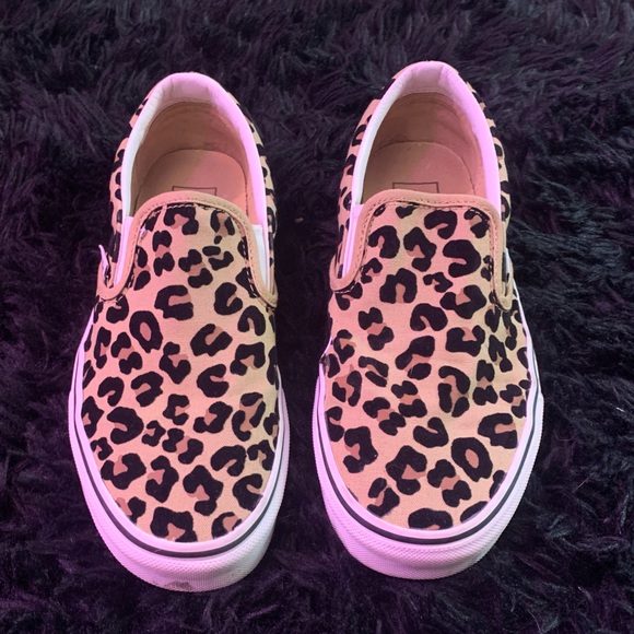 Vans Shoes - VANS WOMENS LEOPARD PRINT 7.5